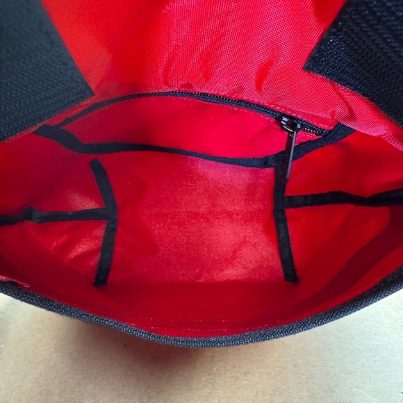 Manhattan Portage Nylon Messenger Bag - Red - Picture 11 of 13